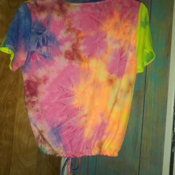 NWT Two Piece Tye Dye Short Set - Picture 2 of 3